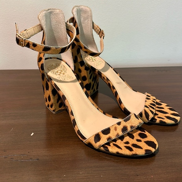 Vince Camuto Leopard Print Heel 8.5 - Picture 2 of 7